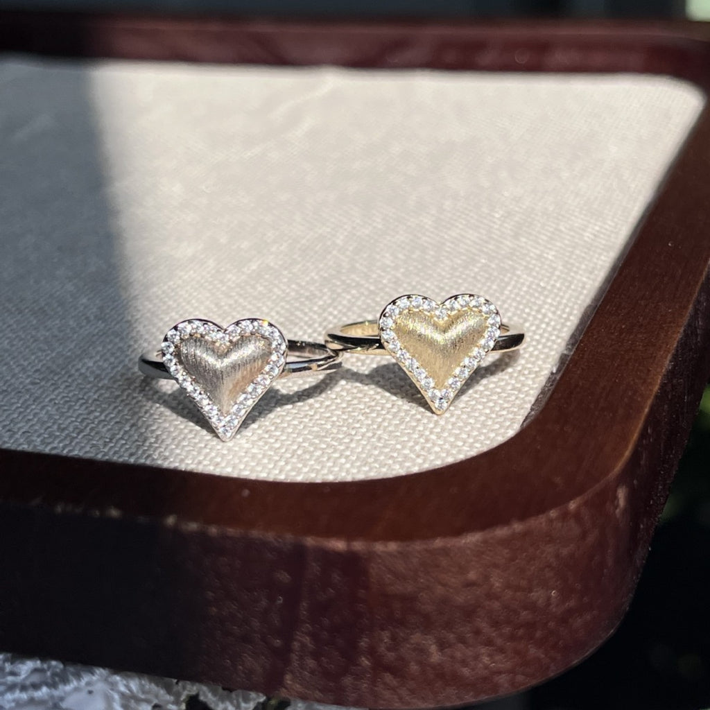 Italian Brushed Vintage Luxury Heart Moissanite Ring in 14K Gold Plated 925 Silver | Moisse & Silver Co. | #75 - Moisse & Silver Co.