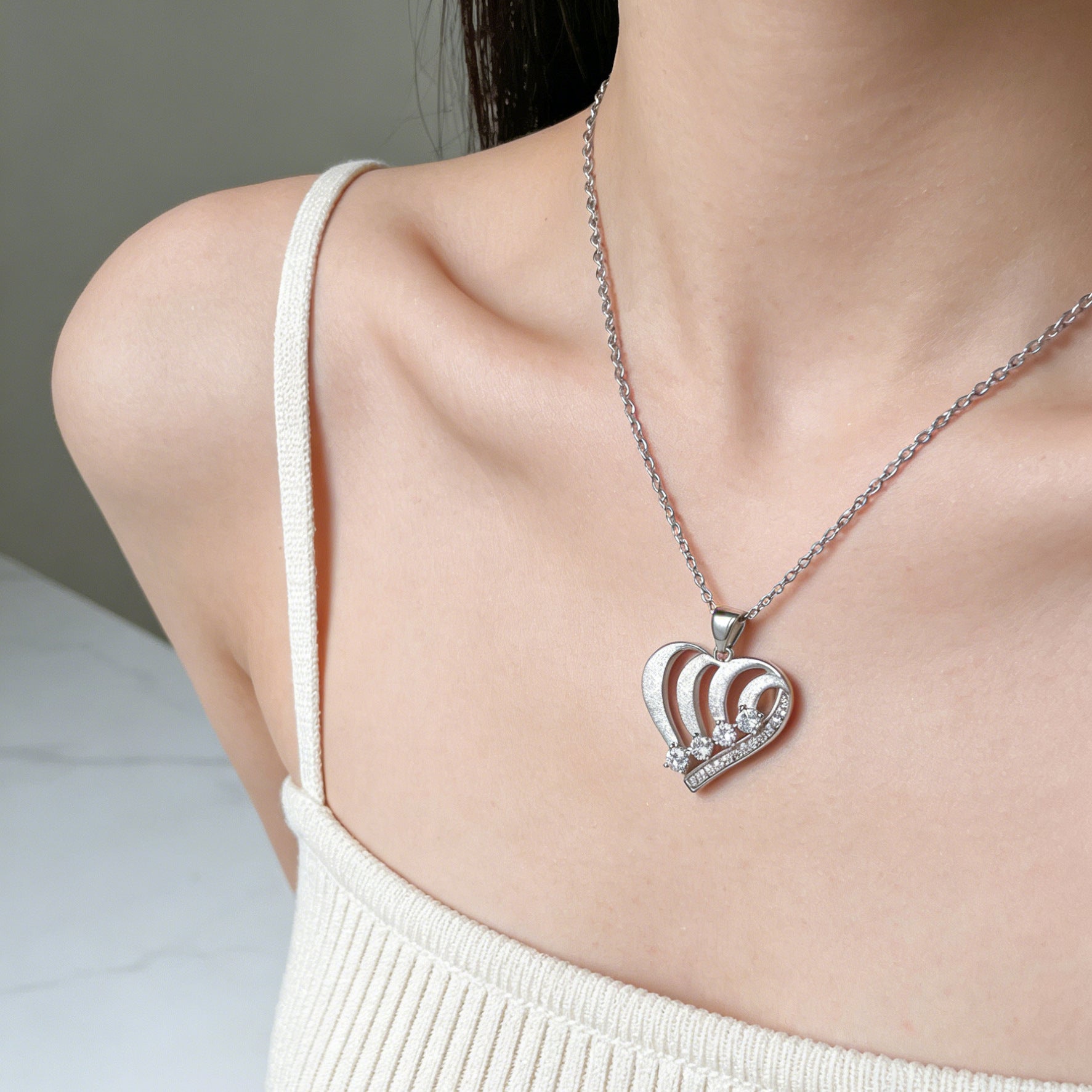Italian Brushed Minimalist Luxury Heart Moissanite Necklace in 14K Gold Plated 925 Silver | Moisse & Silver Co. | #136 - Moisse & Silver Co.