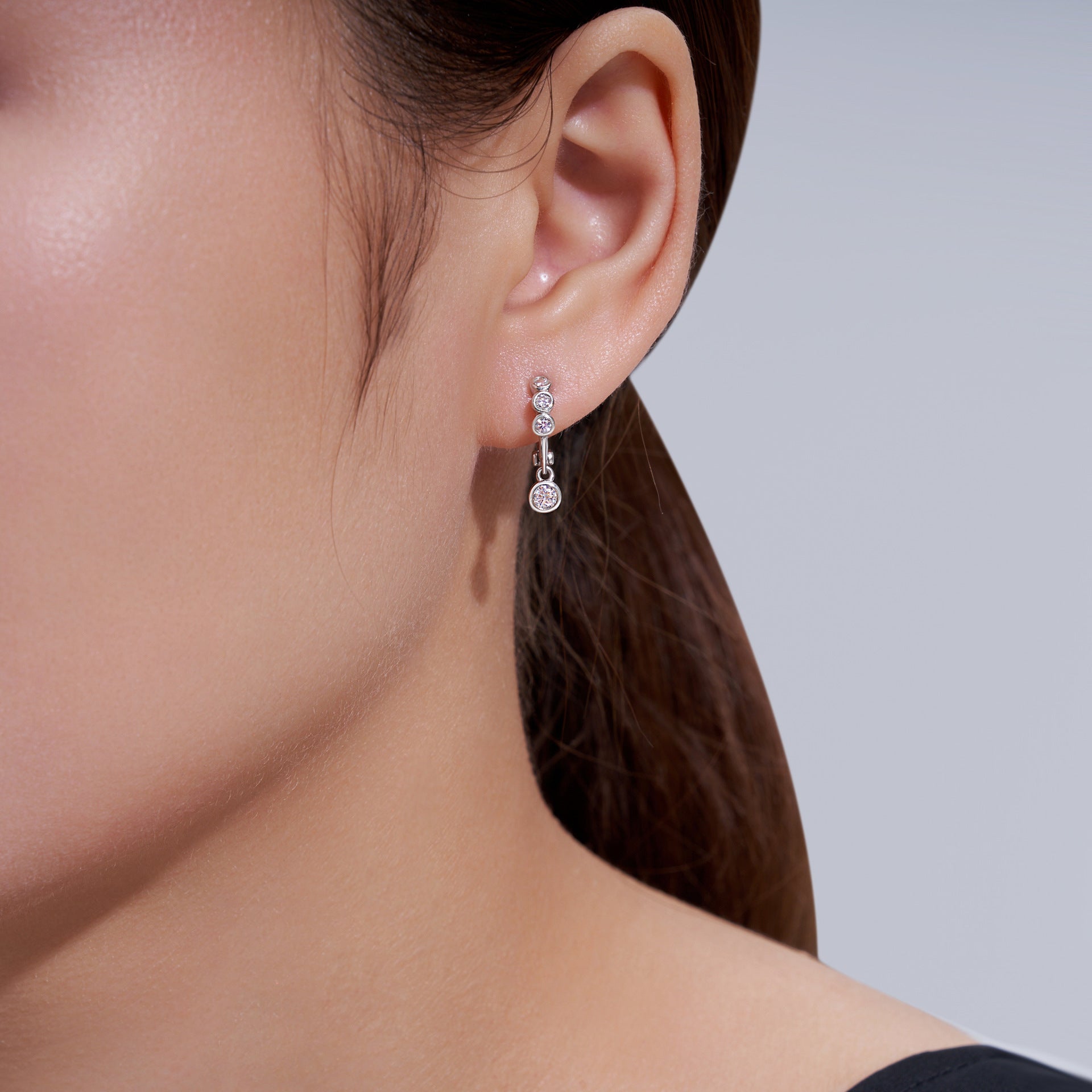Elegant 925 Sterling Silver Forest Style Moissanite Long Hoop Earrings - Moisse & Silver Co.