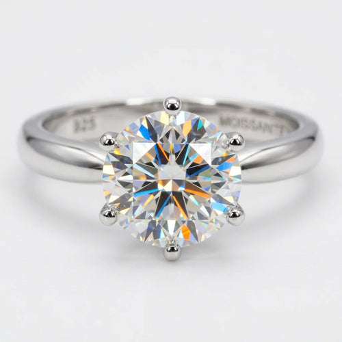 Elegant 0.7ct Moissanite Engagement Ring - D Color VVS1 Sterling Silver - Moisse & Silver Co.