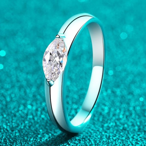 Dazzling 4-Prong Moissanite Engagement Ring S925 - Moisse & Silver Co.